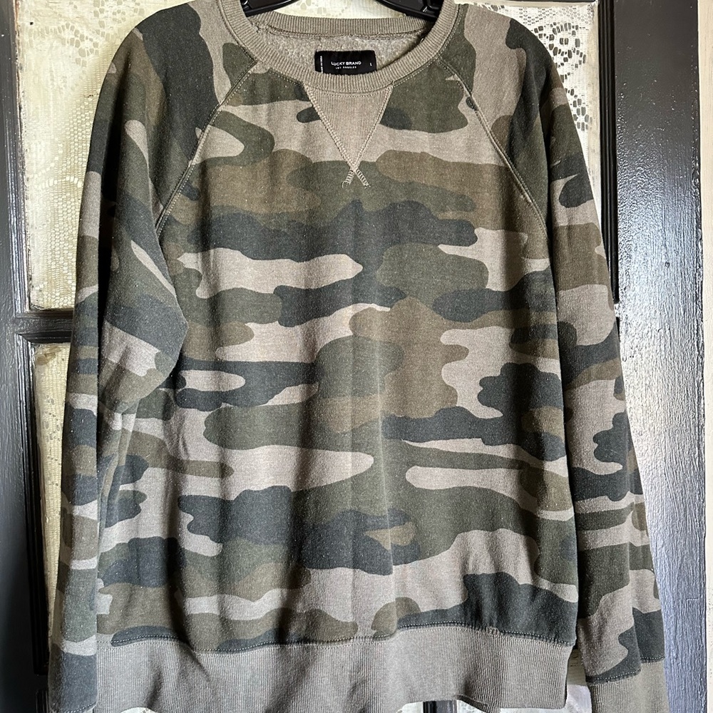Lucky Brand Camo sweatshirt